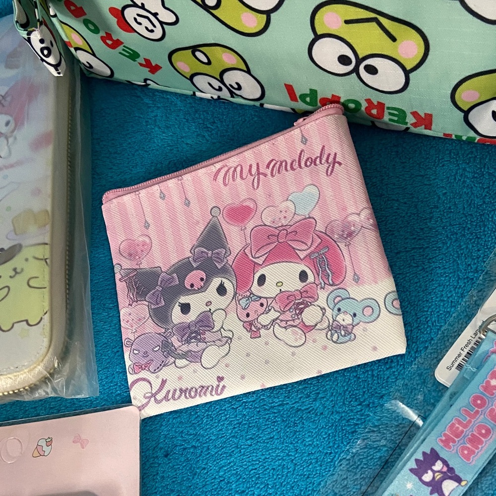 Sanrio My Melody & Friends Wallet + Accessories - Picture 7 of 7